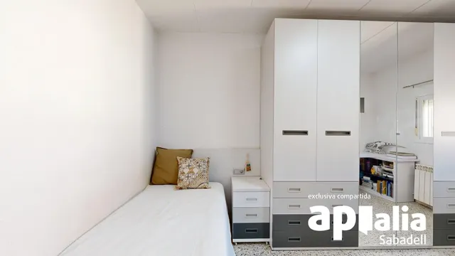 Casa adosada unifamiliar en Barberà del Vallès — 42