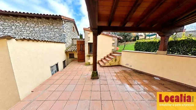 Chalet: amplitud, luz y carácter junto a la costa cántabra — 12
