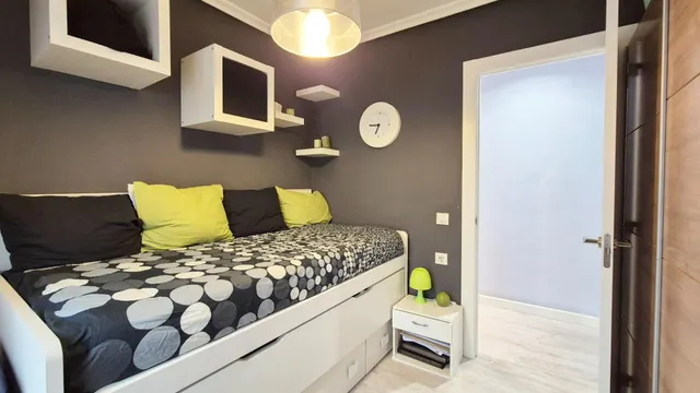 PISO VENTA SALAMANCA. Urbis te ofrece un piso reformado en venta en Garrido Sur, Salamanca. — 35