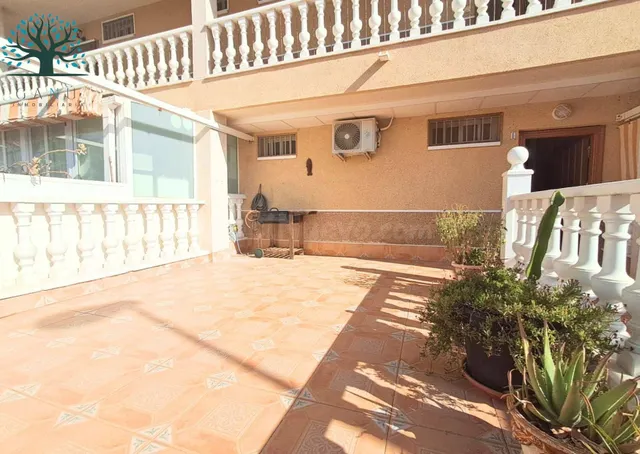 APARTAMENTO EN RESIDENCIAL CON PISCINA EN EL ALAMILLO - foto 3