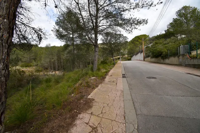 TERRENO URBANO PLANO EN MAS MESTRES — 8
