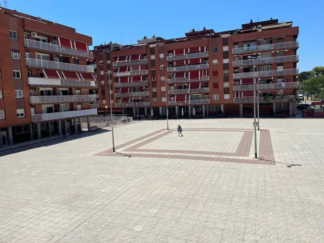 Plaza de aparcamiento en venta en Vilanova i la Geltrú, plaz - foto 2