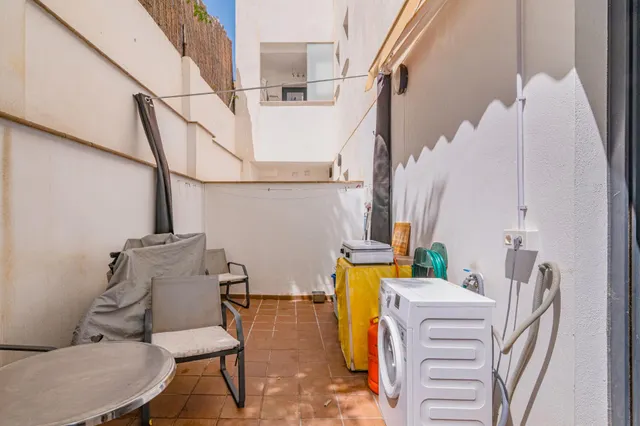 Precioso duplex moderno con patio — 33