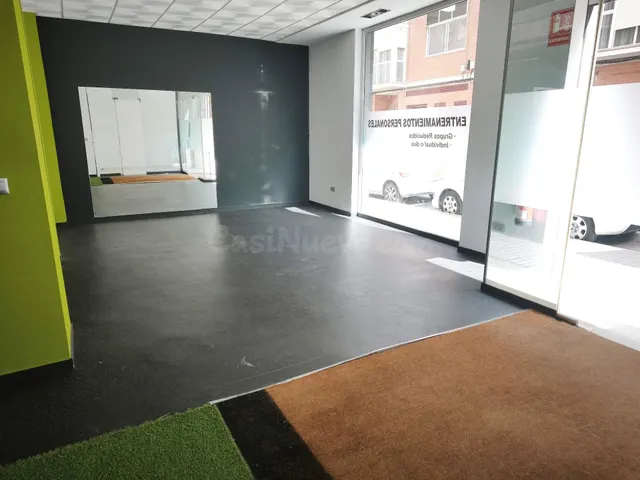 LOCAL COMERCIAL MUY CENTRICO TOTALMENTE ACONDICIONADO - foto 5