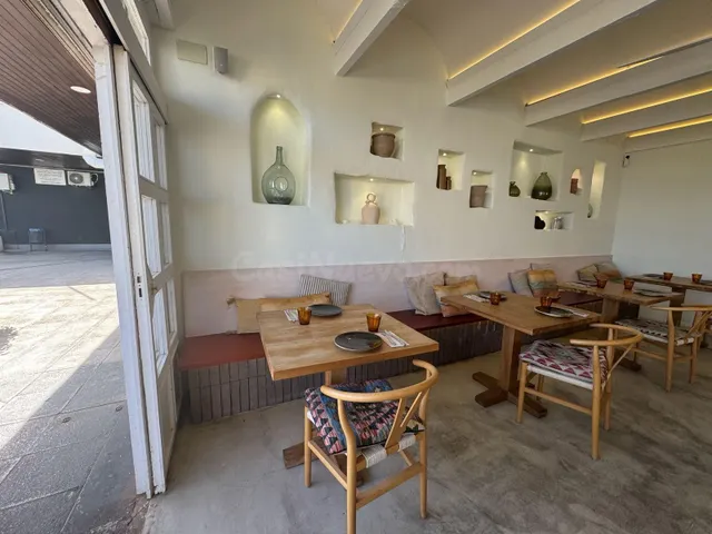 AMPLIO LOCAL EN VENTA EN NOGALERA — 3
