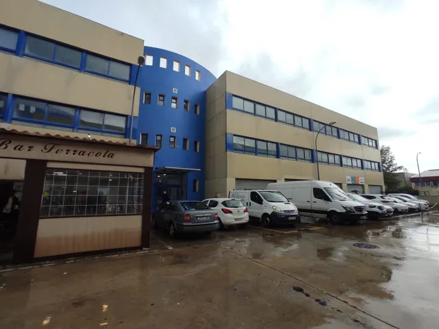 Oficina de alquiler en Edificio Gyesa Isla I — 9
