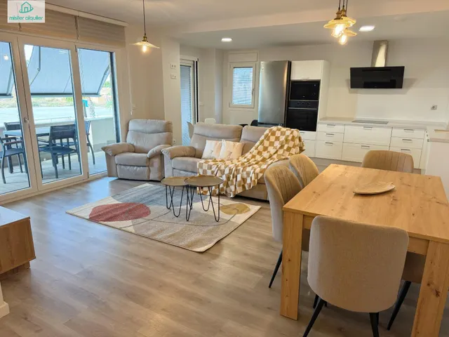 APARTAMENTO DE LUJO EN BRISAS DE LEVANTE CON PISCINA, GARAJE - foto 4