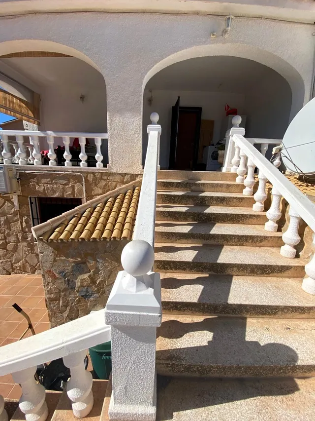 SE VENDE VILLA EN ALBIR DIVIDIDA EN DOS VIVIENDAS INDEPENDIENTES CON PISCINA PROPIA! — 29