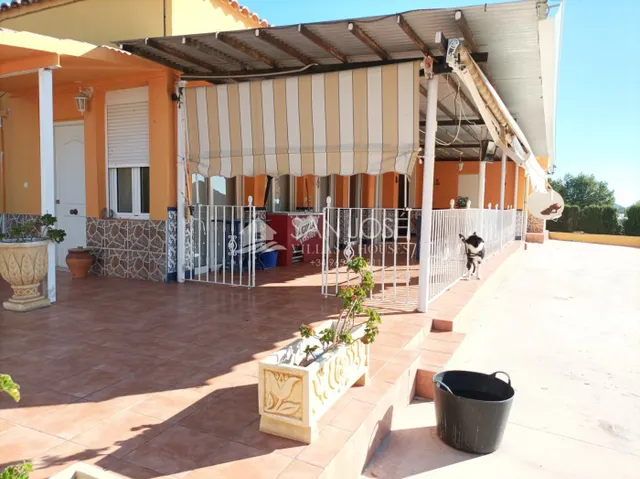 INMOBILIARIA SAN JOSE VENDE ESTUPENDO CHOLLO DE  CHALET EN POZOBLANCO-MONFORTE DEL CID — 30