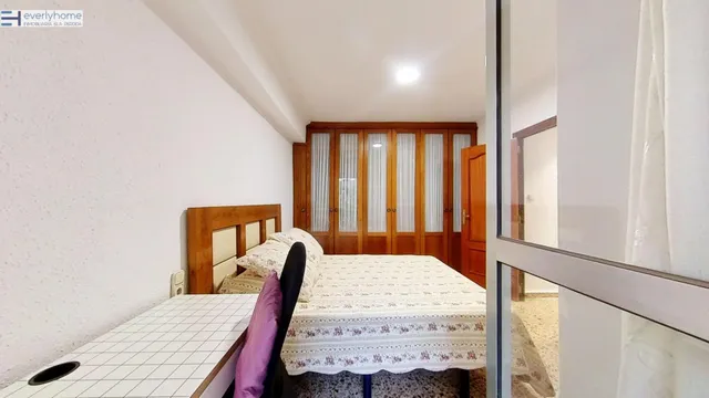 Piso totalmente exterior de 4 habitaciones con ascensor en  Ayora – Blasco Ibáñez — 14