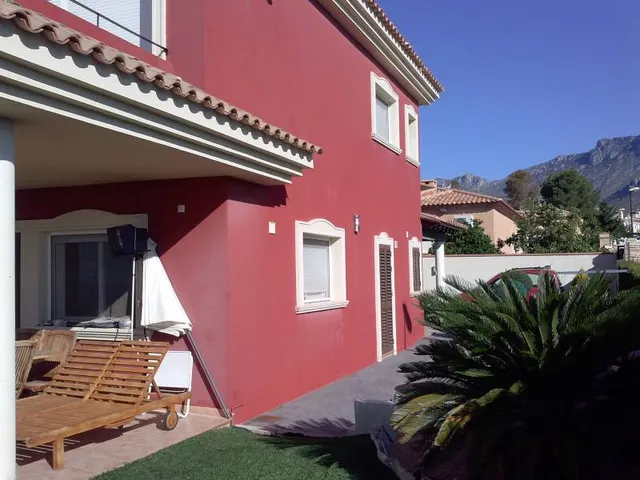 chalet en zona del colegio elians — 8