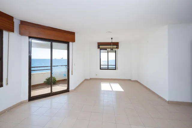 !! IMPRESIONANTE VIVIENDA EN PRIMERA LINEA DE PLAYA !! — 9