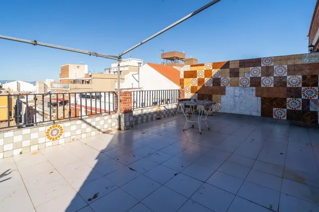 Espectacular ático con gran terraza en Paiporta - foto 2