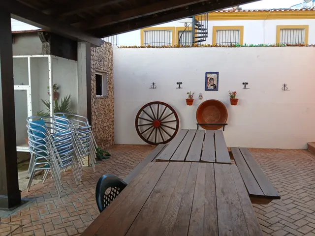 VIVIENDA INDEPENDIENTE CON TERRENO — 33