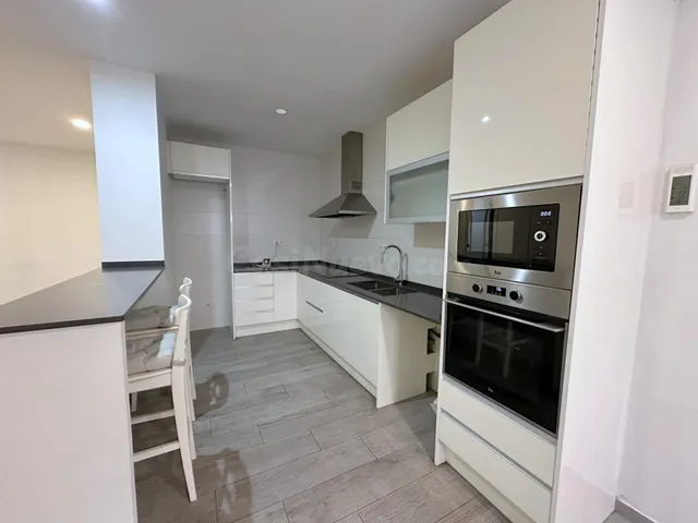 Amplia y Moderna Planta Baja Reformada en Marianao, Sant Boi de Llobregat — 2