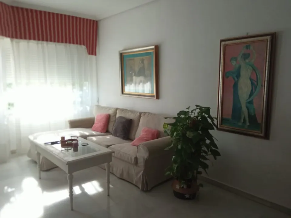 Magnifico piso de 4 habitaciones,  salón, cocina ,2 baños, garaje y trastero.