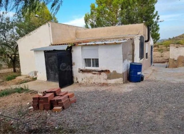 Venta de Casa Independiente con parcela en Yecla - foto 2