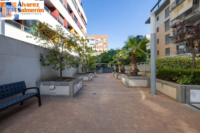 Apartamento tipo loft con garaje incluido y piscina en zona Parque Lagos — 37