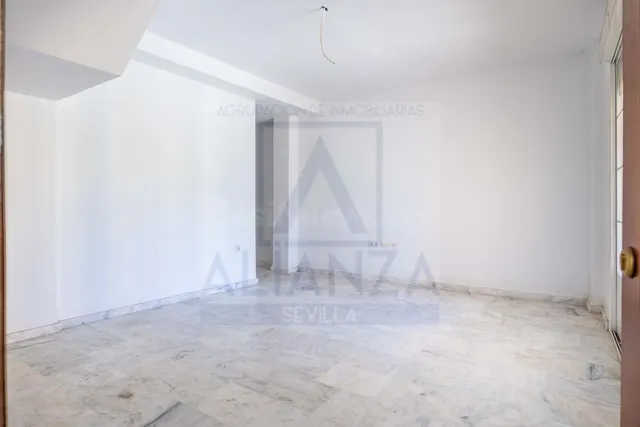 Venta de Edificio en el centro de La algaba (Sevilla) - foto 4