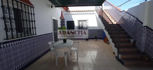 Chalet de 200m y dos naves en parcela de 6700 — 15