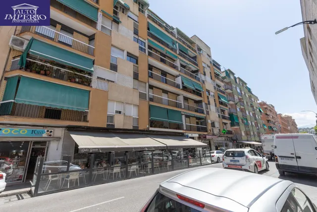 Estupendo piso  en la última planta en calle doctor azpitarte — 34