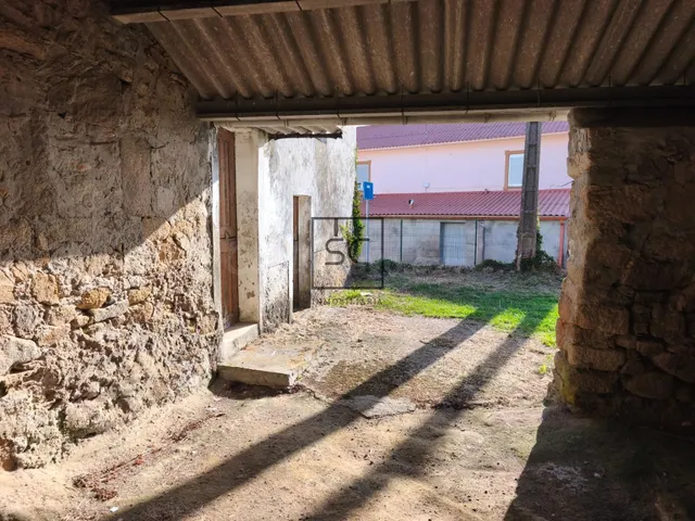 Casa de piedra para reformar en Meirás, Valdoviño. - foto 3