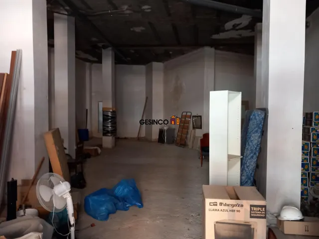 LOCAL COMERCIAL DIÁFANO — 2
