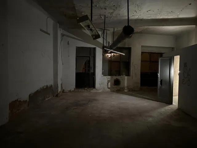 Fabrica industrial en el centro — 11