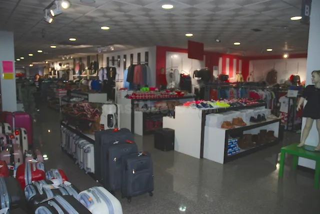 Local comercial 550m² en venta - Costa Del Sol - foto 5