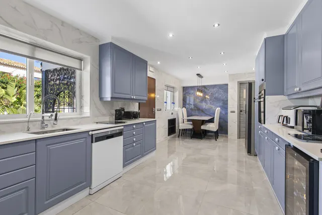 Chalet 5 habitaciones 400m² en venta - Costa Del Sol — 8