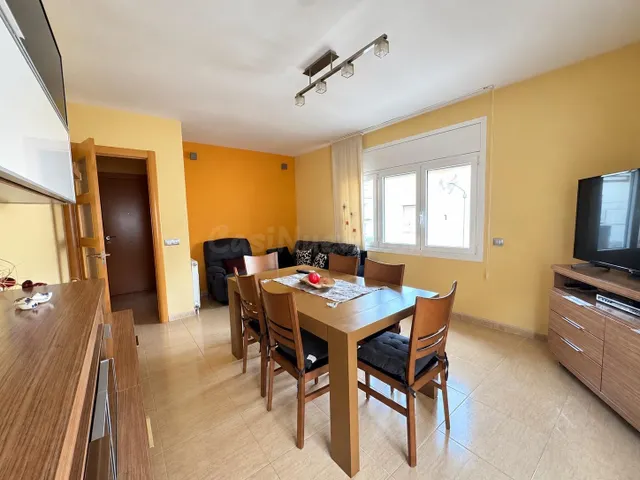 Casa esquinera en el centro de Òdena: dos pisos, grandes ter - foto 4