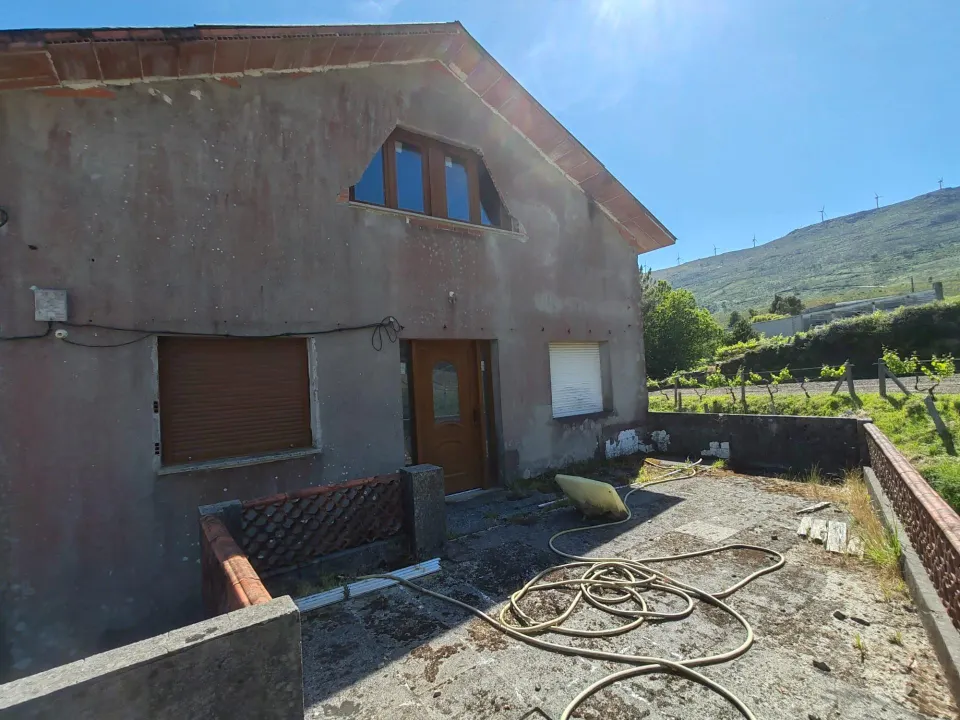 CASA EN VENTA PARA REFORMAR EN LAMPON