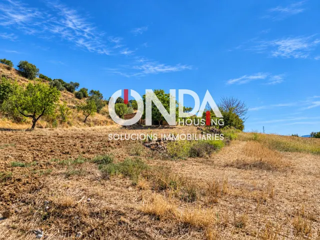 Finca rústica de 29.534 m2 con edificación de 314 m2 y pozo en Seixols, Tremp — 3