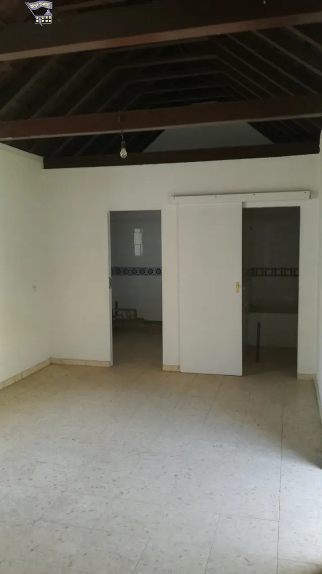 VENTA DE CASA EN PLENO CENTRO DEL BARRIO BAJO — 21