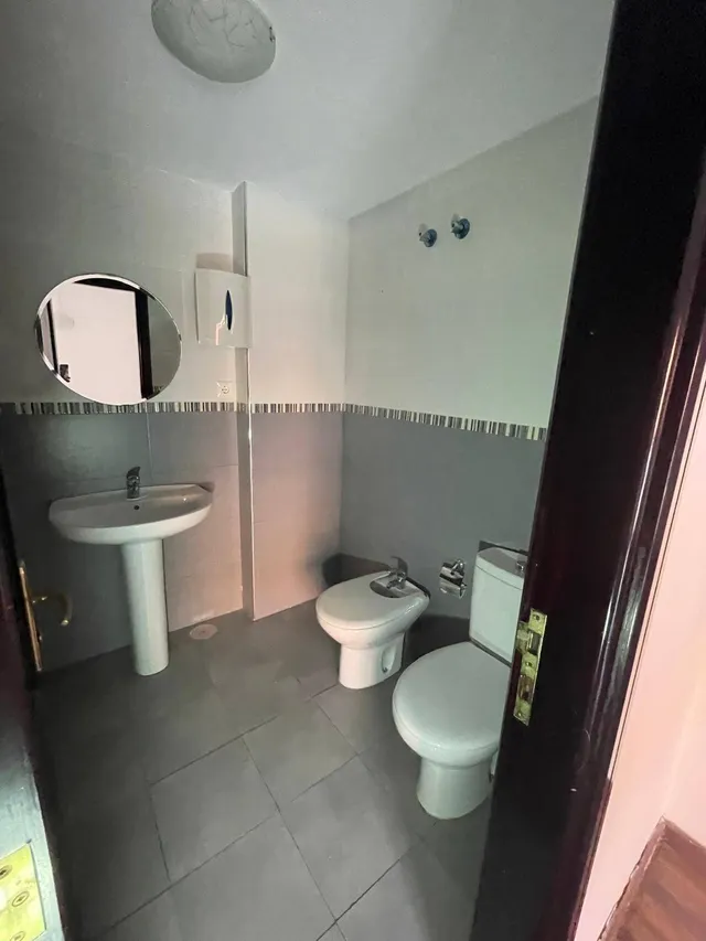 PISO EN VECINDARIO — 26