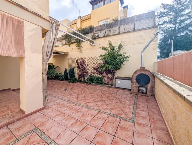 Exclusiva Residencia Unifamiliar en Cájar: Haciendo esquina. Espacio, Calidad y Bienestar para su Familia — 29