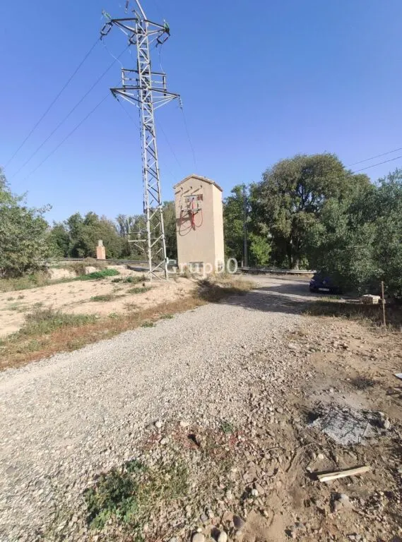 GRAN PARCELA CON INMUEBLES DIVERSOS EN LLIVIA IDEAL PARA RESTAURANTE CON GASOLINERA — 30
