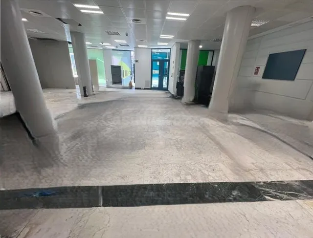 Venta de Local Comercial en Torremolinos, Málaga. - foto 3