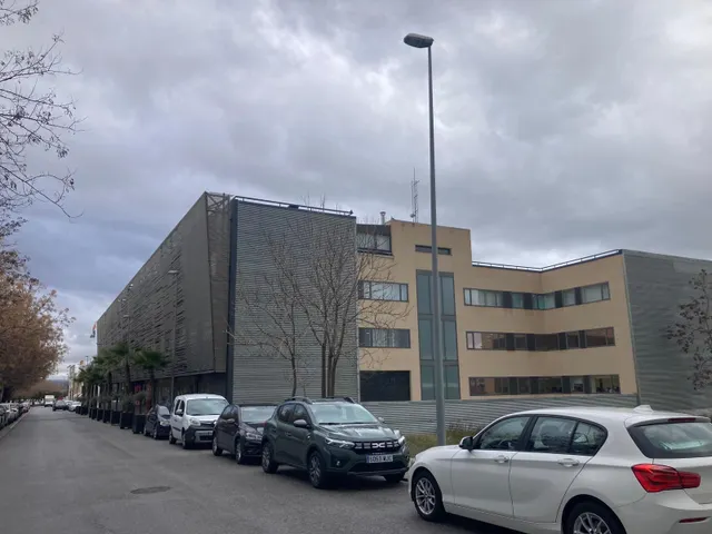 ALQUILER DE OFICINA, EN CENTRO DE EMPRESAS — 2