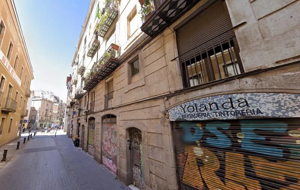 FANTÁSTICO PISO en Calle Carme 114 de Barcelona (Barcelona).