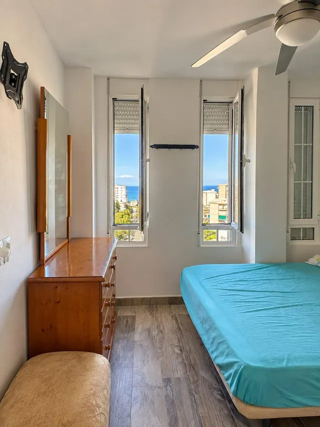Espectacular ático con vistas al mar, garaje y piscina comunitaria en Playa de Gandía — 25