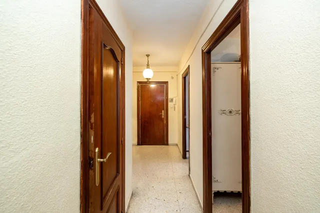 Tu próximo hogar en Calle Carmen de Icaza a 10 minutos de la parada del metro y del PTS. — 11