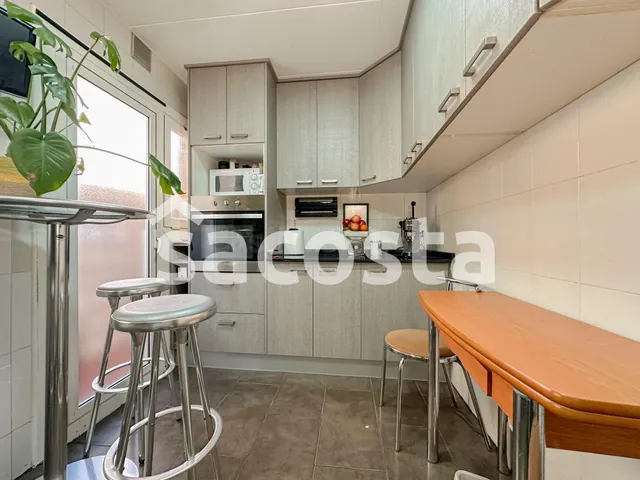 Piso con licencia turística a 700 m del mar en Els Pavos, Bl - foto 4