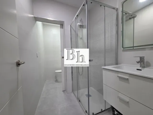 INMOBILIARIA BLANHOGAR VENDE LOCAL EN TORREMOLINOS — 22