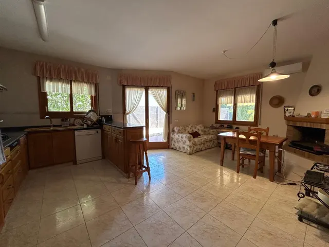Magnifica casa con terreno en privilegiada urbanización — 9