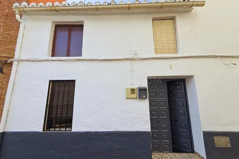 # Proyecto de Reforma de Casa Tradicional Andaluza con Vistas al Campo – Játar, Granada