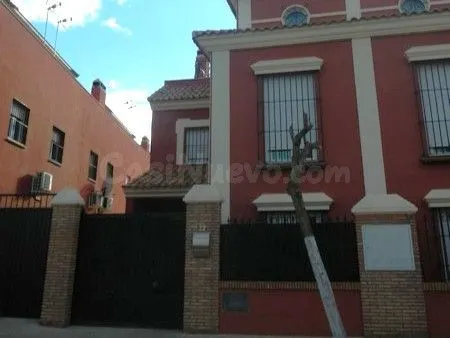 Venta casa en Brenes (Sevilla) — 3