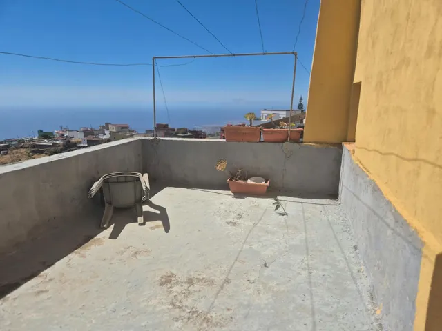 Casa de pueblo a reformar — 48