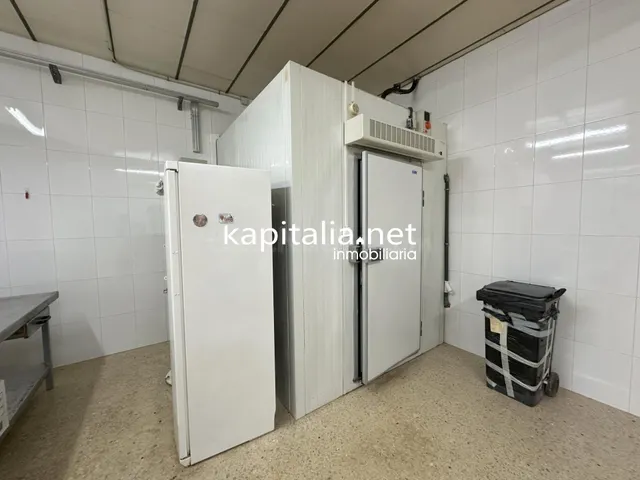 TRASPASO DE NEGOCIO Y VENTA DE LOCAL COMERCIAL - foto 4