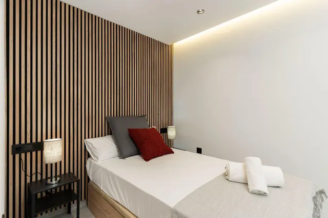 Exclusivo Piso Totalmente Reformado con Terraza en el Centro de Estepona — 29